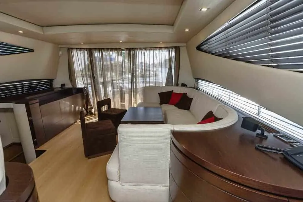 Alfamarine 72 luxury yacht dining area