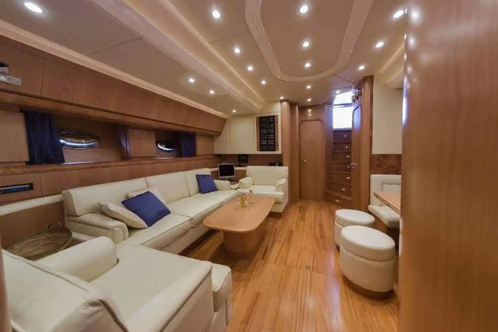 RIZZARDI 73HT luxury yacht living room salon