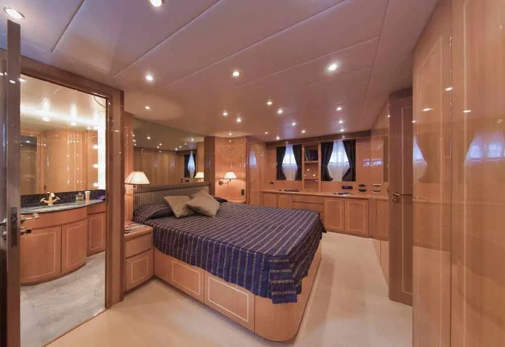 Tecnomar Velvet 26 luxury yacht