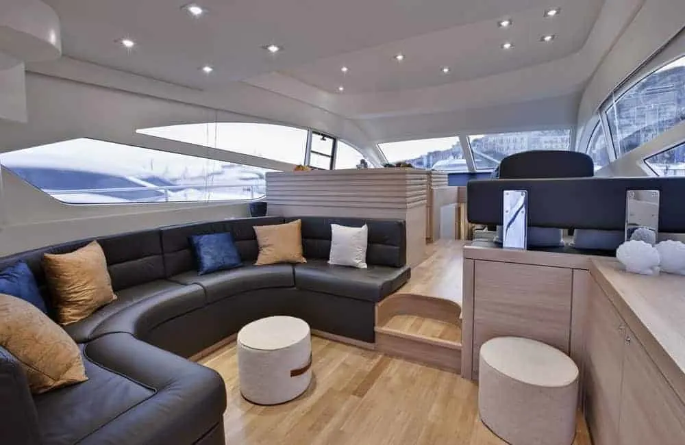 Upper salon Abacus 52 yacht