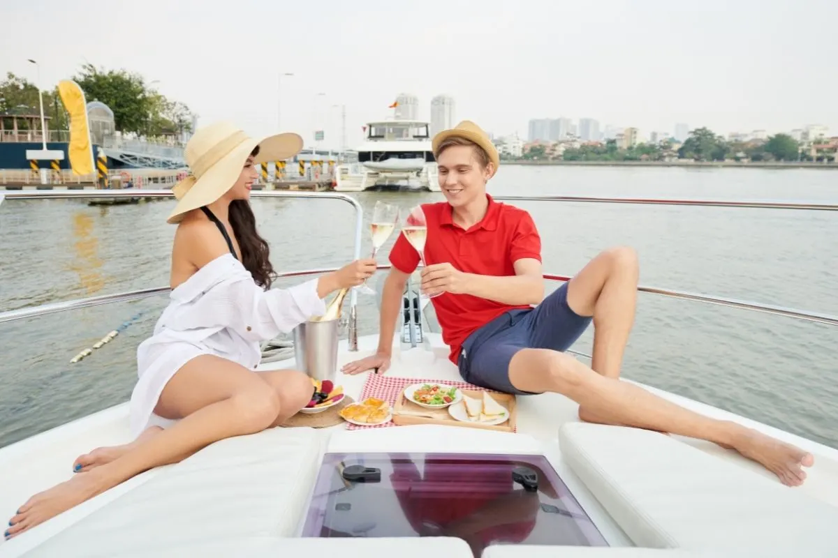 A young couple drinking champagne.