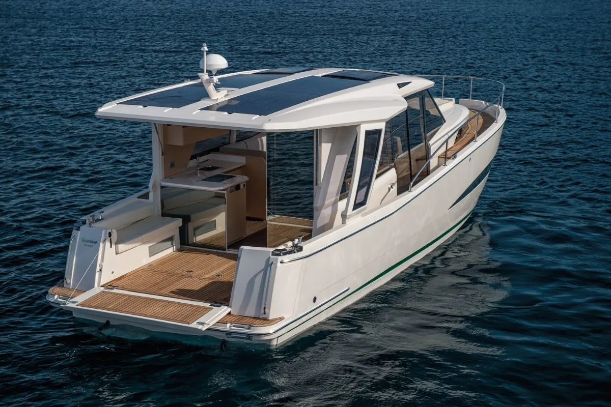 The backview of the luxurious Greenline 39 yacht with it's classic modern interior.