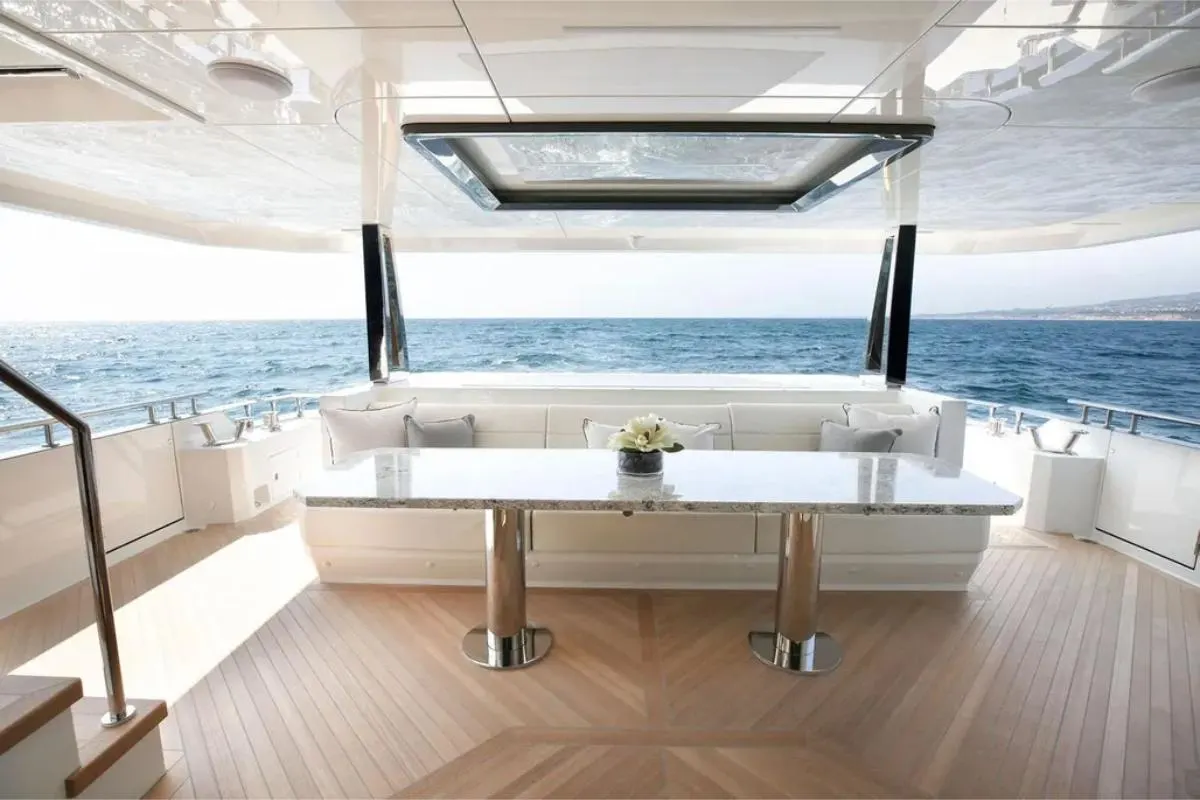 Deck Saloon