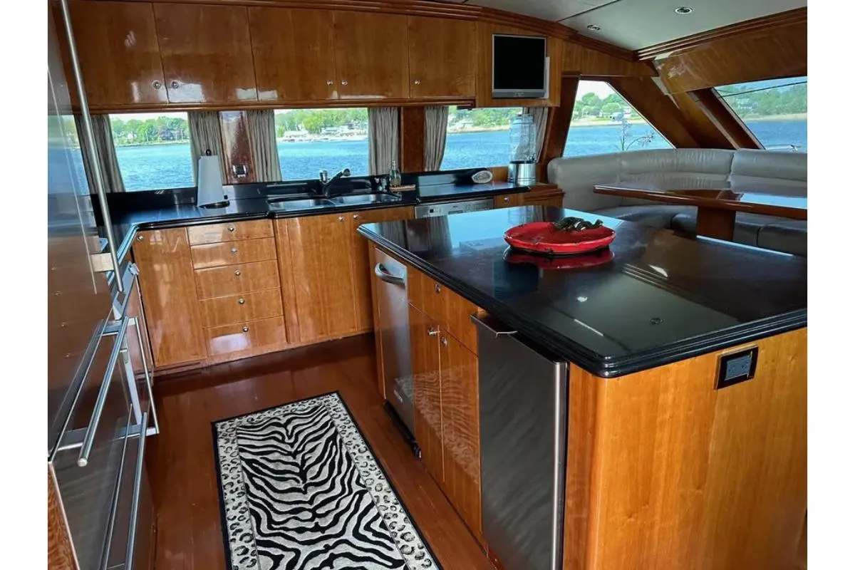 2006 Hargrave Raised Pilothouse (a 98 Ft. Yacht Floor Plan and Design ...