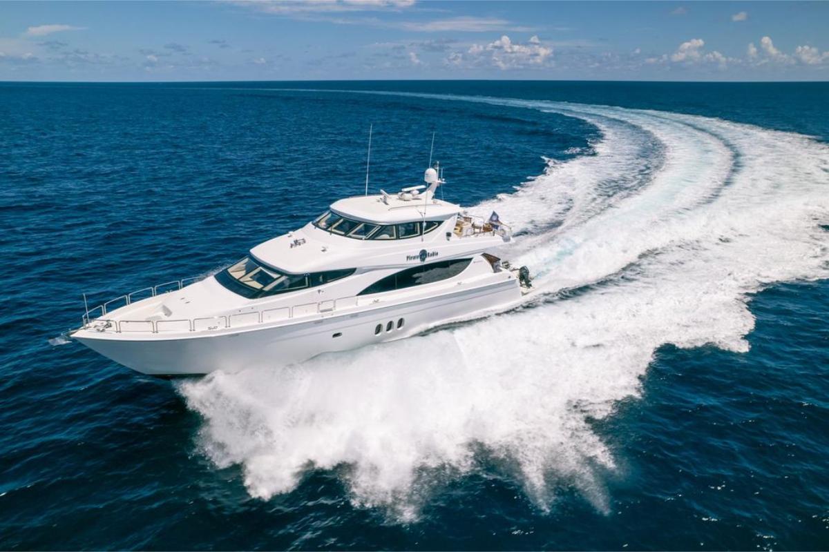 2008 Hatteras 80 Motor Yacht Sky Lounge