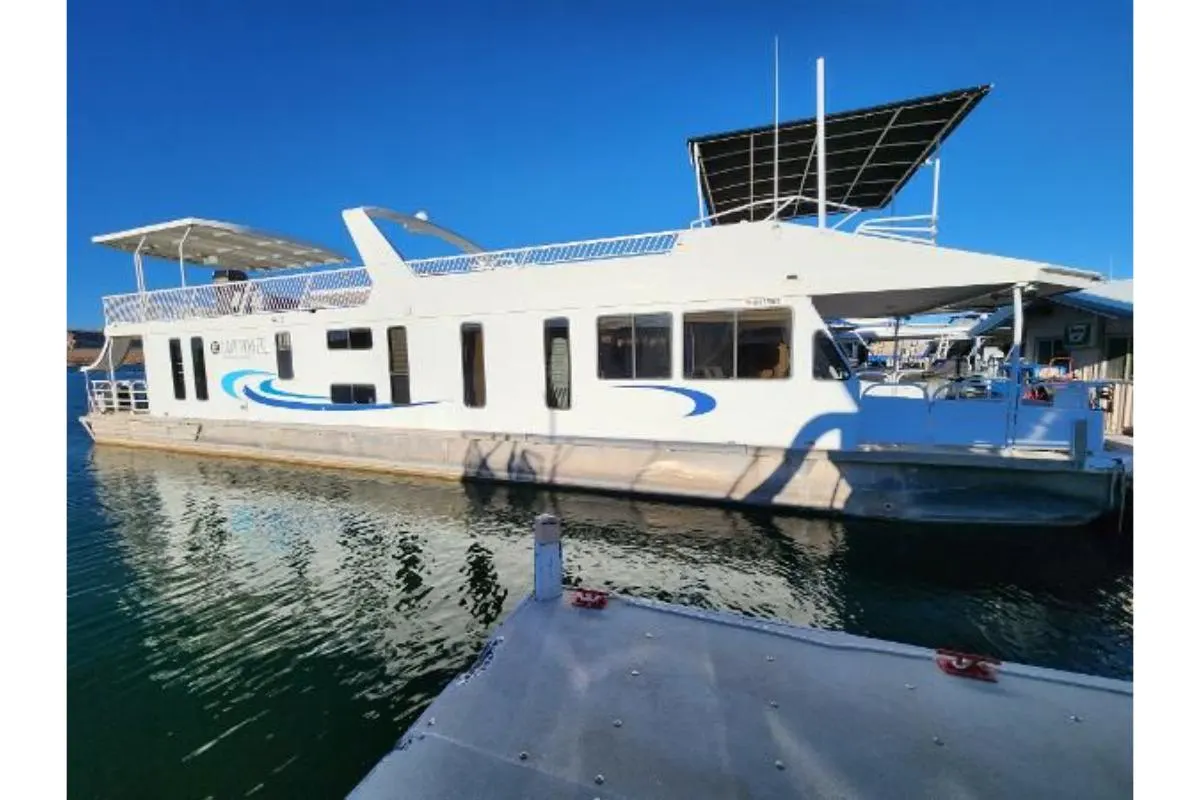 2006 Twin Anchors Cruisecraft Houseboat 