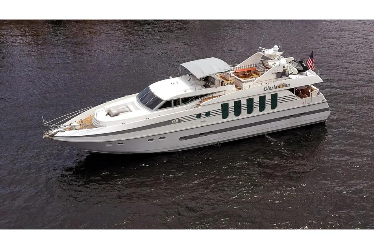 1992 Monte Fino 94 Motor Yacht 