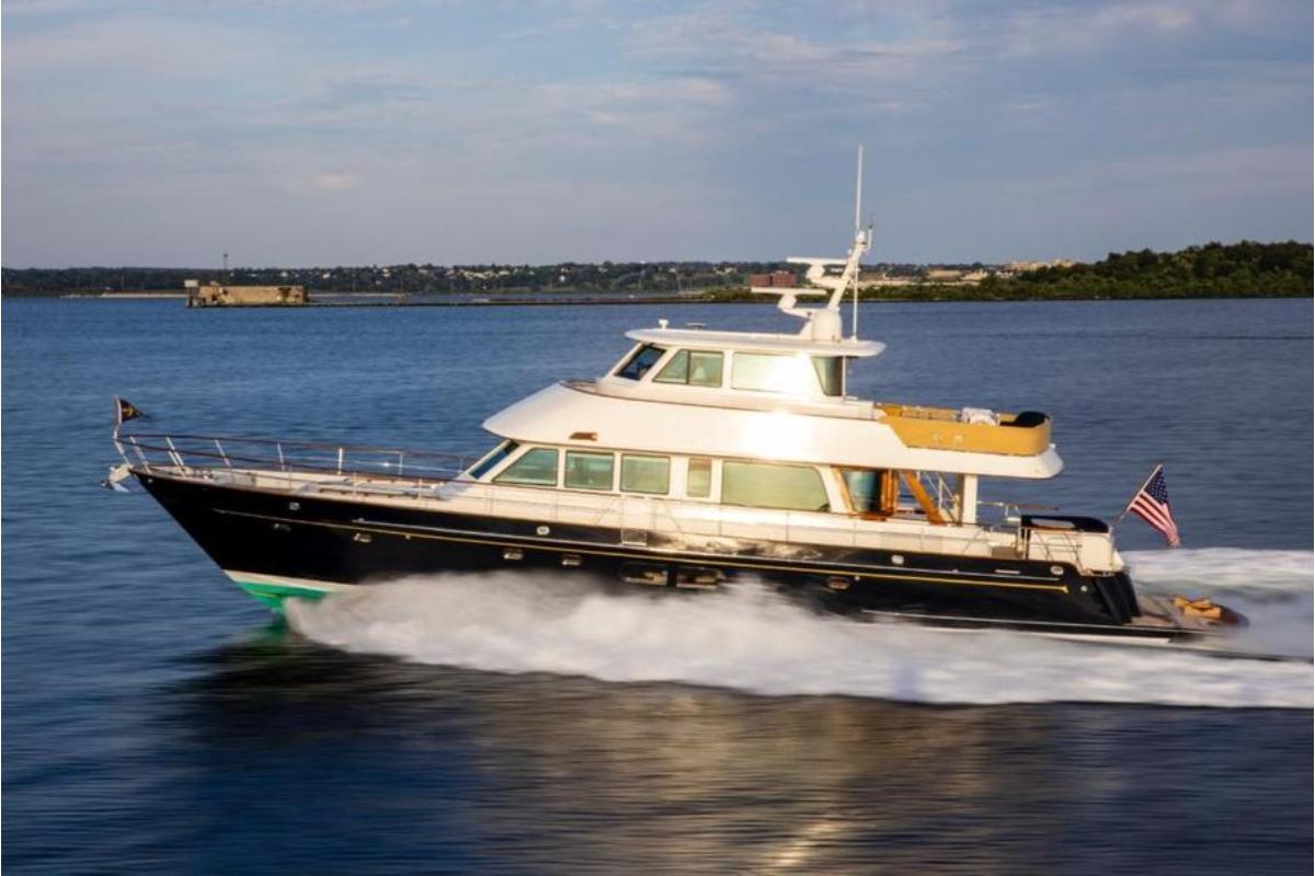 2024 Hunt Yachts Ocean 76 Enclosed Pilothouse 