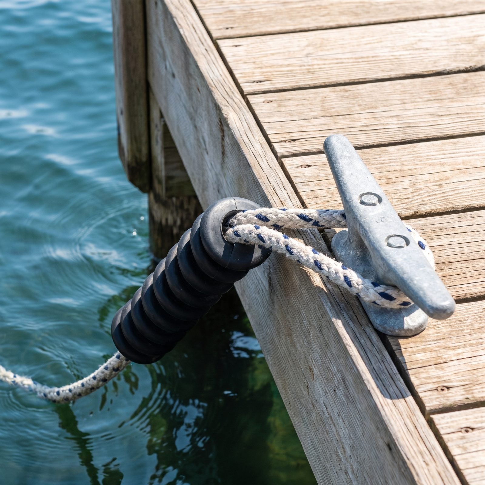 Dock-Line Snubbers That Cushion Sudden Pulls