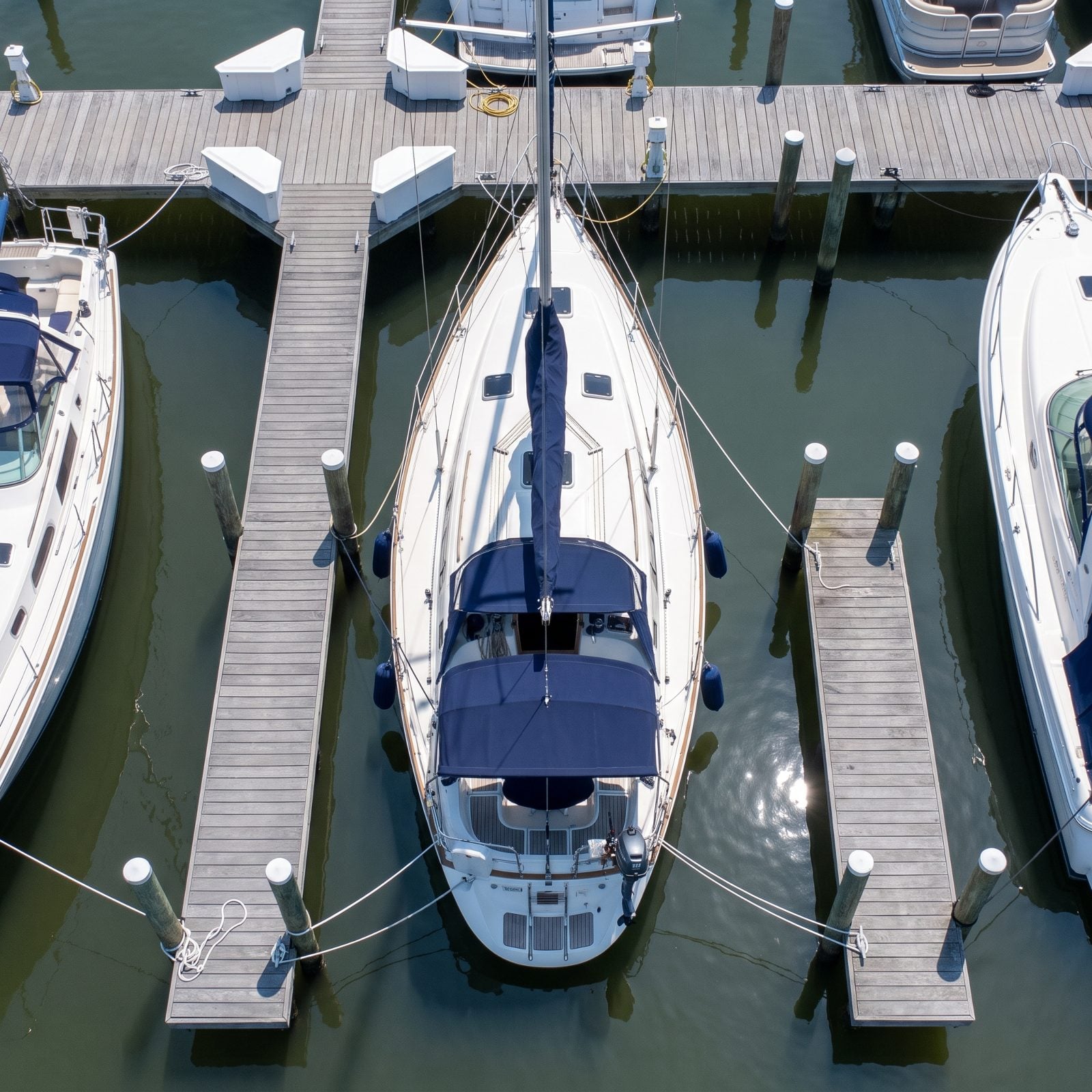 Keep the Entire Boat Inside the Assigned Slip Envelope