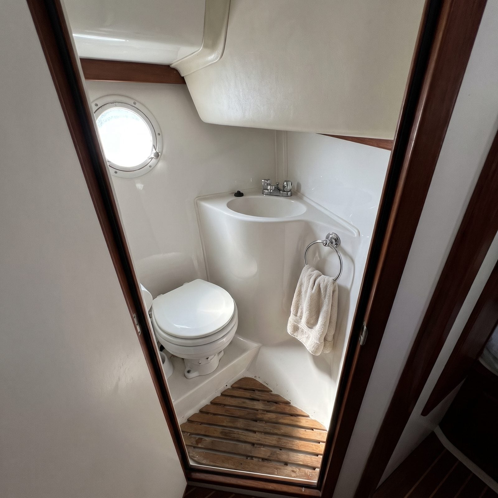 One Perfect Boat Still Has an Annoying Head Compartment