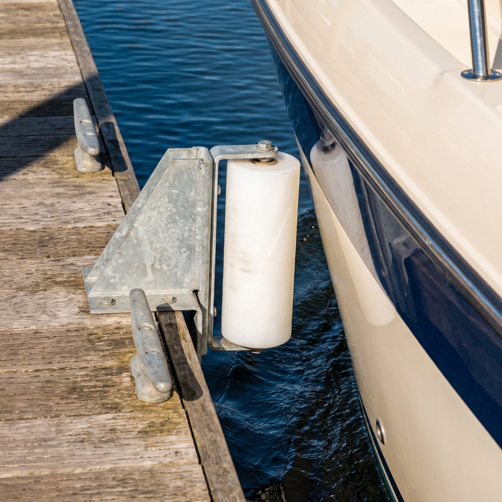 Rolling Dock-Corner Wheels That Protect Boat Hulls